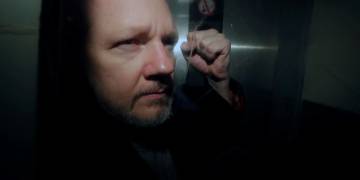 U.S. to lay out case, 18 charges against Julian Assange at extradition hearing