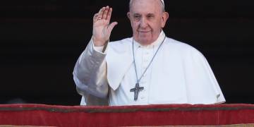 Pope Francis’ Christmas Day message focuses on calls for peace, defends migrants