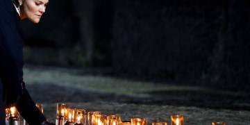 World leaders mark 75th anniversary of Auschwitz liberation, call on end to anti-Semitism
