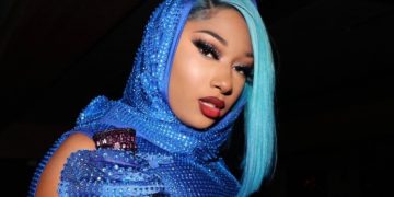 That Thing THINGING! Megan Thee Stallion Twerks During Lapdance In Ice Blue Braids [Video]