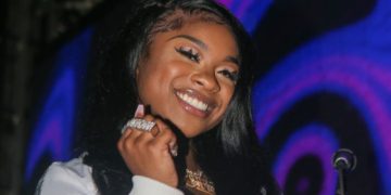 Slimmy Trimmy: Reginae’s Been Keeping Her Carter Cakes Tight With THESE Workouts