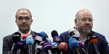 COVID-19 tests will start for people flying from Iran to Lebanon, health minister says