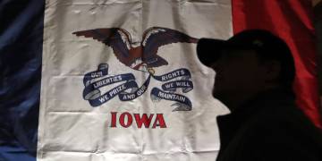 Iowa caucuses: Race to pick Democratic nominee starts after weeks of campaigning