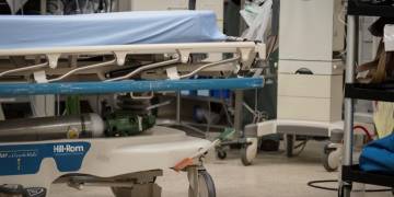 COVID-19: Canadian hospital space a concern despite lessons from SARS, experts say