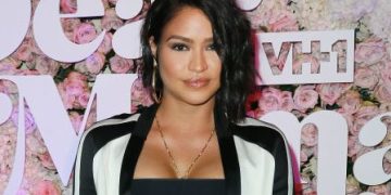 Fine Family Preciousness: Cassie, Alex & Baby Frankie Debut Family Photos