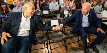Cory Booker endorses Biden’s presidential bid