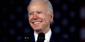 Biden, Sanders seek to capitalize on momentum as Super Tuesday approaches
