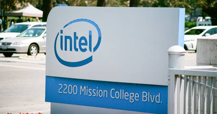 Trump administration in talks with chipmakers about building factories in U.S.