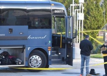 1 useless, 5 wounded in shooting on Greyhound bus in California