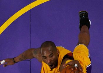 Obama, Trump, Ellen – Tributes Pour in for Basketball Legend Kobe Bryant