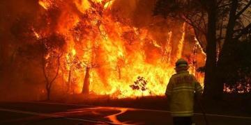 New bushfire flares in southeast Australia even as damage assessment begins
