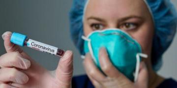 Coronavirus: Doctors and insurers urge patients to get medicine on hand