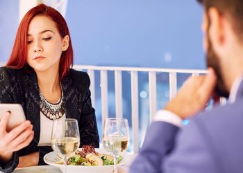 Am I Married to a Narcissist? 16 Revealing Signs from Your Spouse