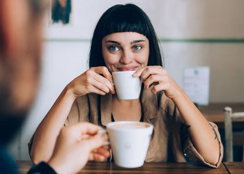 Why Do Guys Pull Away Before They Commit? A Guide to Read his Mind