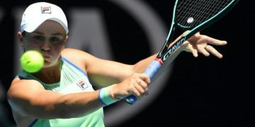Australian Open: Barty comforted by baby after shock loss