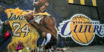 Kobe Bryant: Feds probe helicopter crash that killed NBA legend - Sporting Life