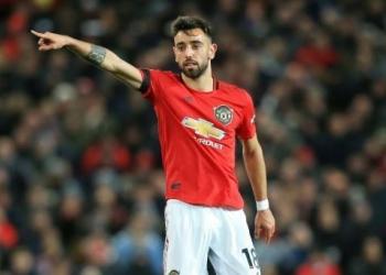 Giggs fears Fernandes may be a liability for Man Utd