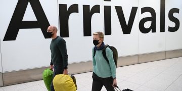 Coronavirus: British Airways suspends all flights to mainland China as outbreak spreads
